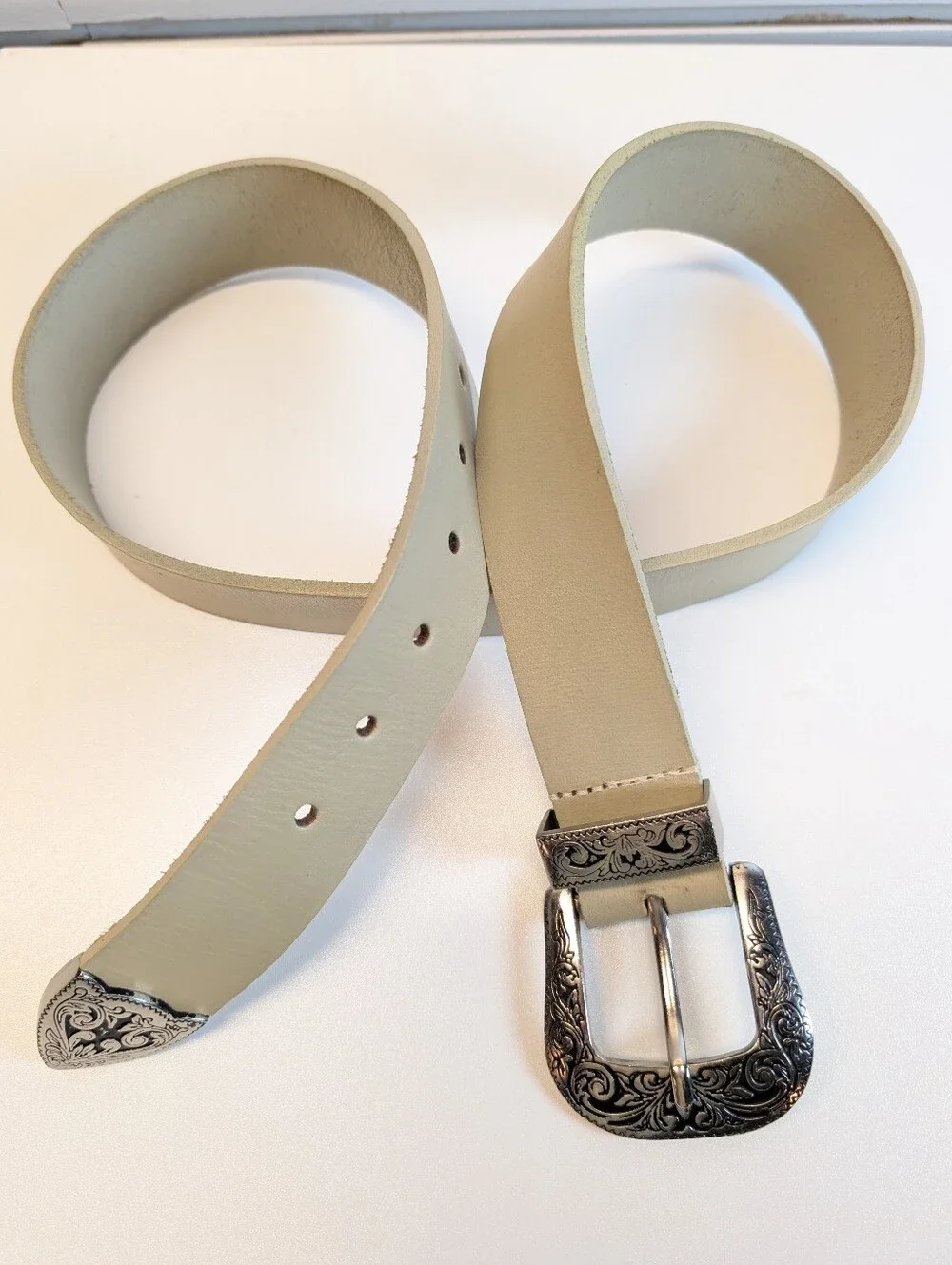 silence + noise Ivory Jennie Leather Western Belt with Ornate Silver Buckle Med.